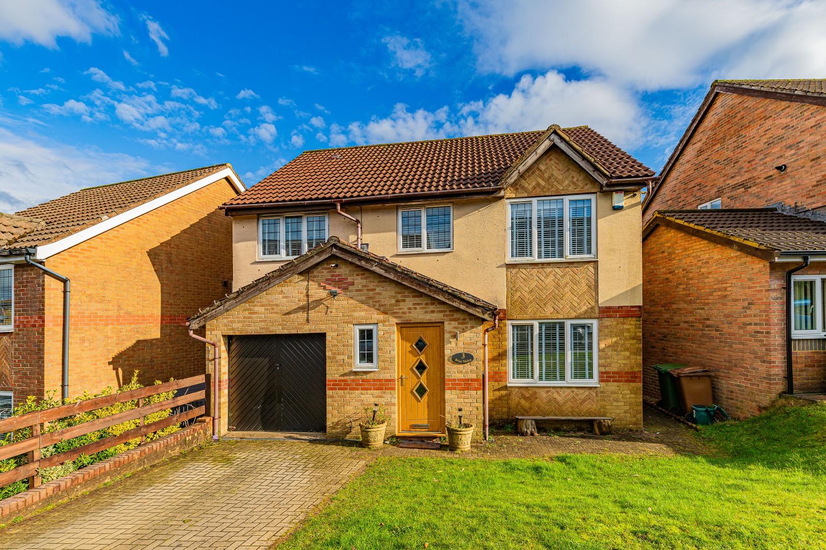 Pant Llygodfa, Castle View, CF83 1TT